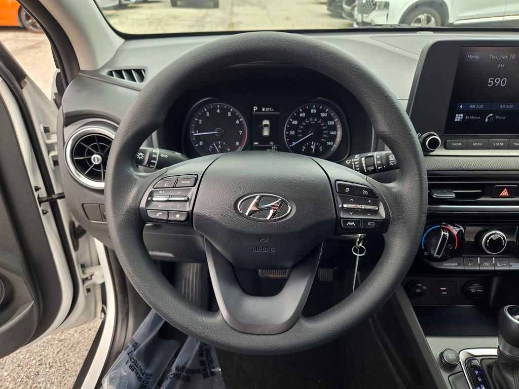 Used 2022 White Hyundai SE image 38