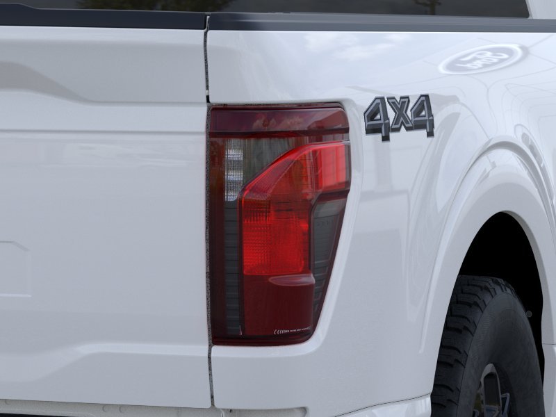 New 2026 Oxford White Ford XLT image 21