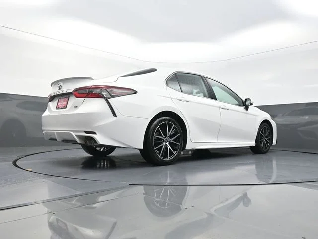 Used 2024 White Toyota SE image 36