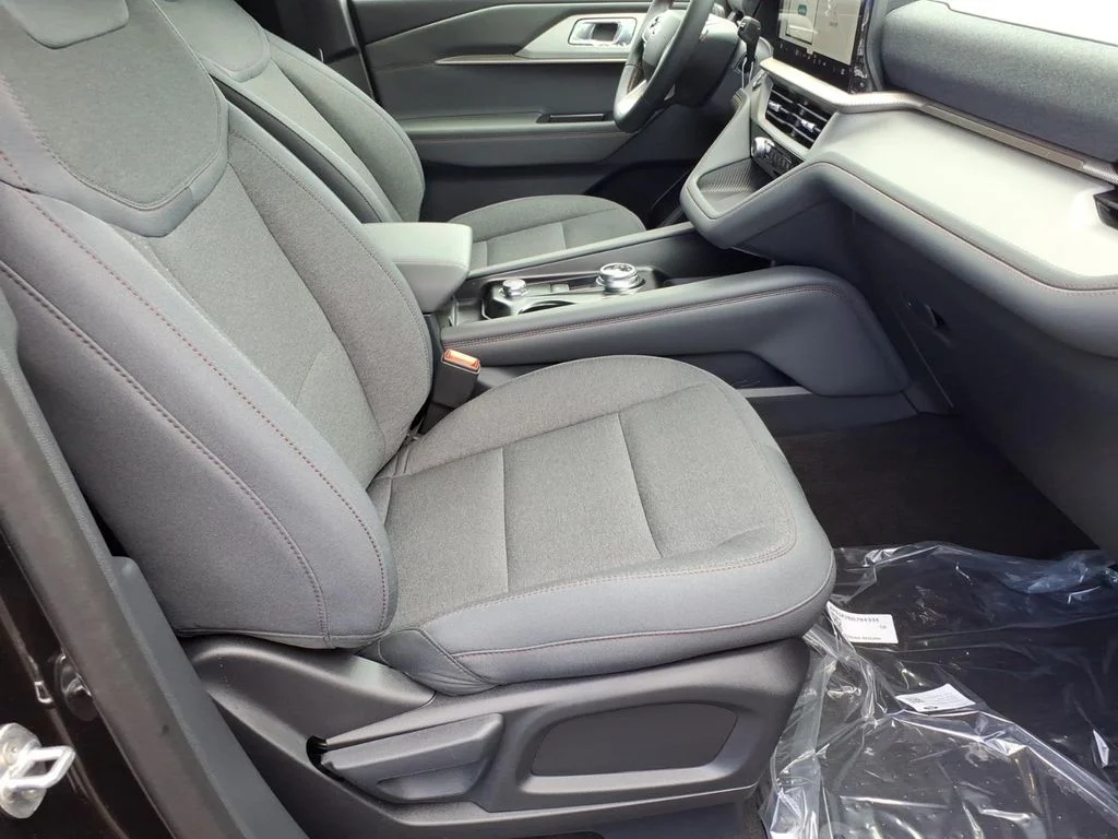 New 2026 Agate Black Metallic Ford Active image 8