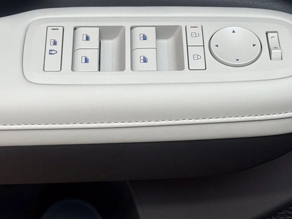 New 2027 Serenity White Hyundai SEL image 23