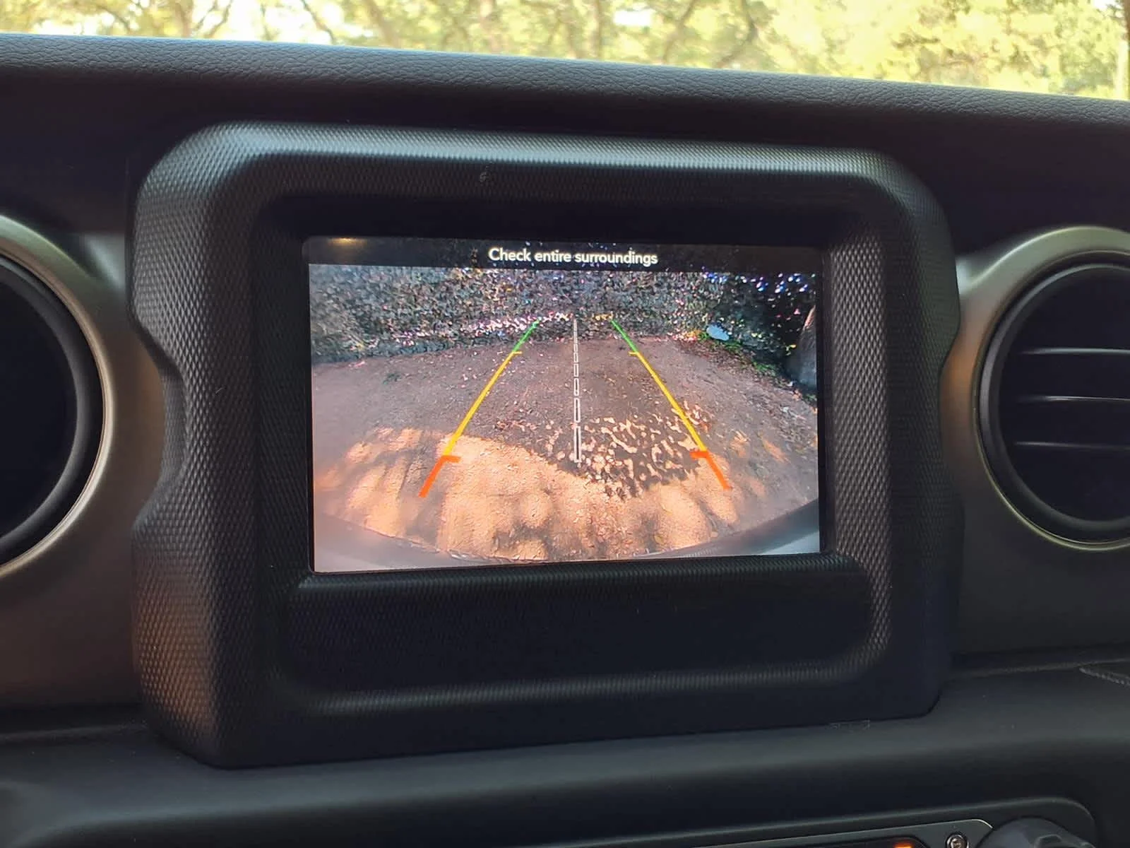 Used 2019  Jeep Sport S image 16