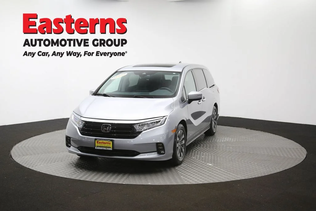 Used 2023 Silver Honda EX-L image 52