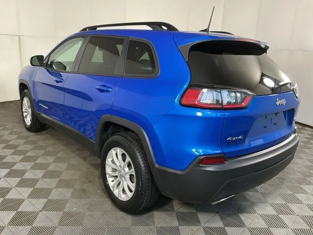 Certified Used 2022 Blue Jeep Latitude Lux image 10