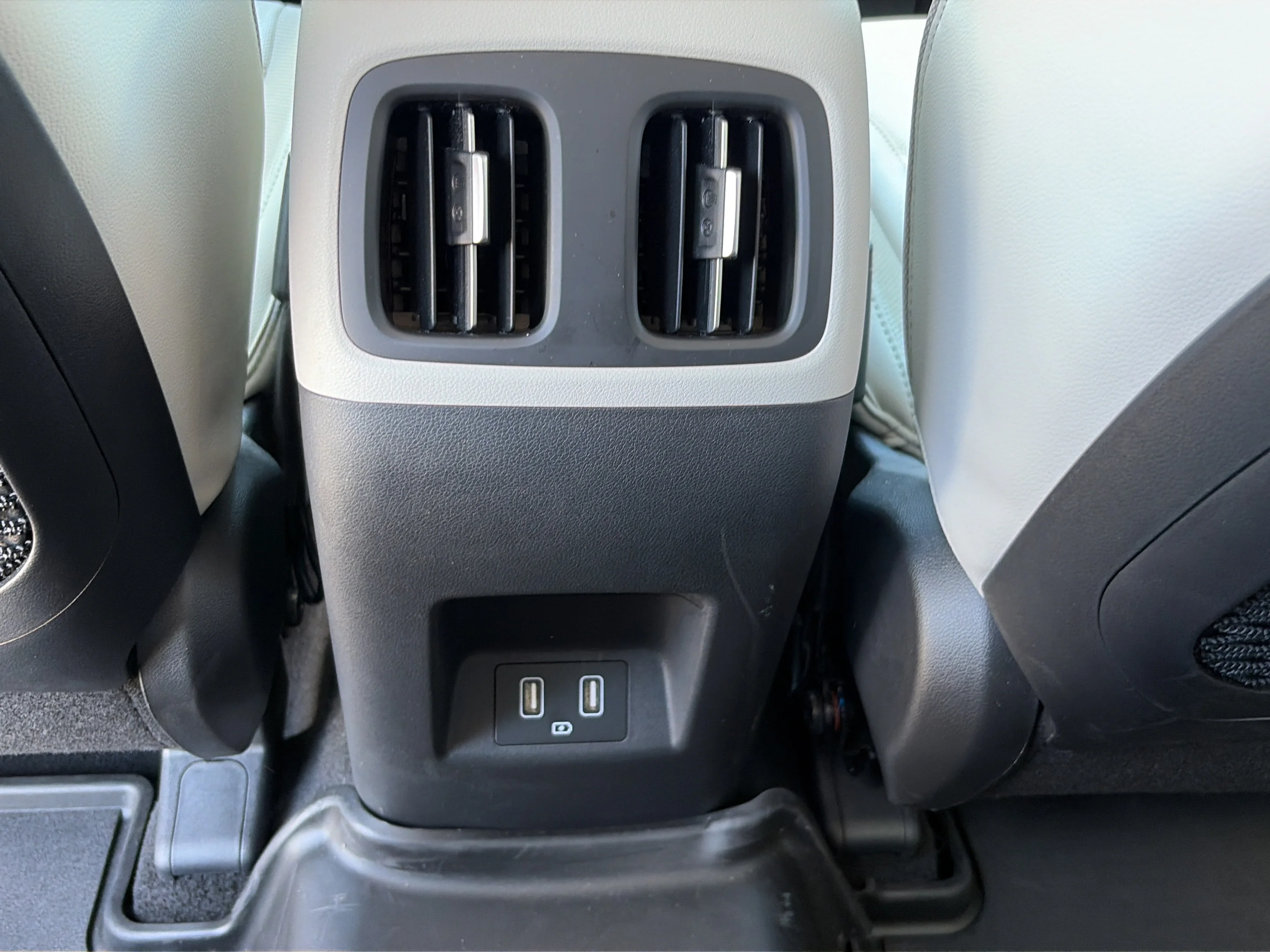 Used 2024 Shimmering Silver Hyundai Limited image 12