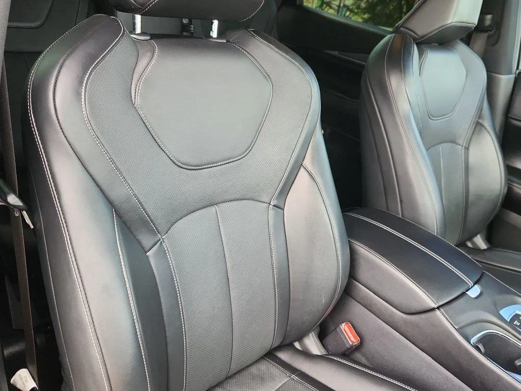 Used 2022 Graphite Shadow INFINITI LUXE image 18