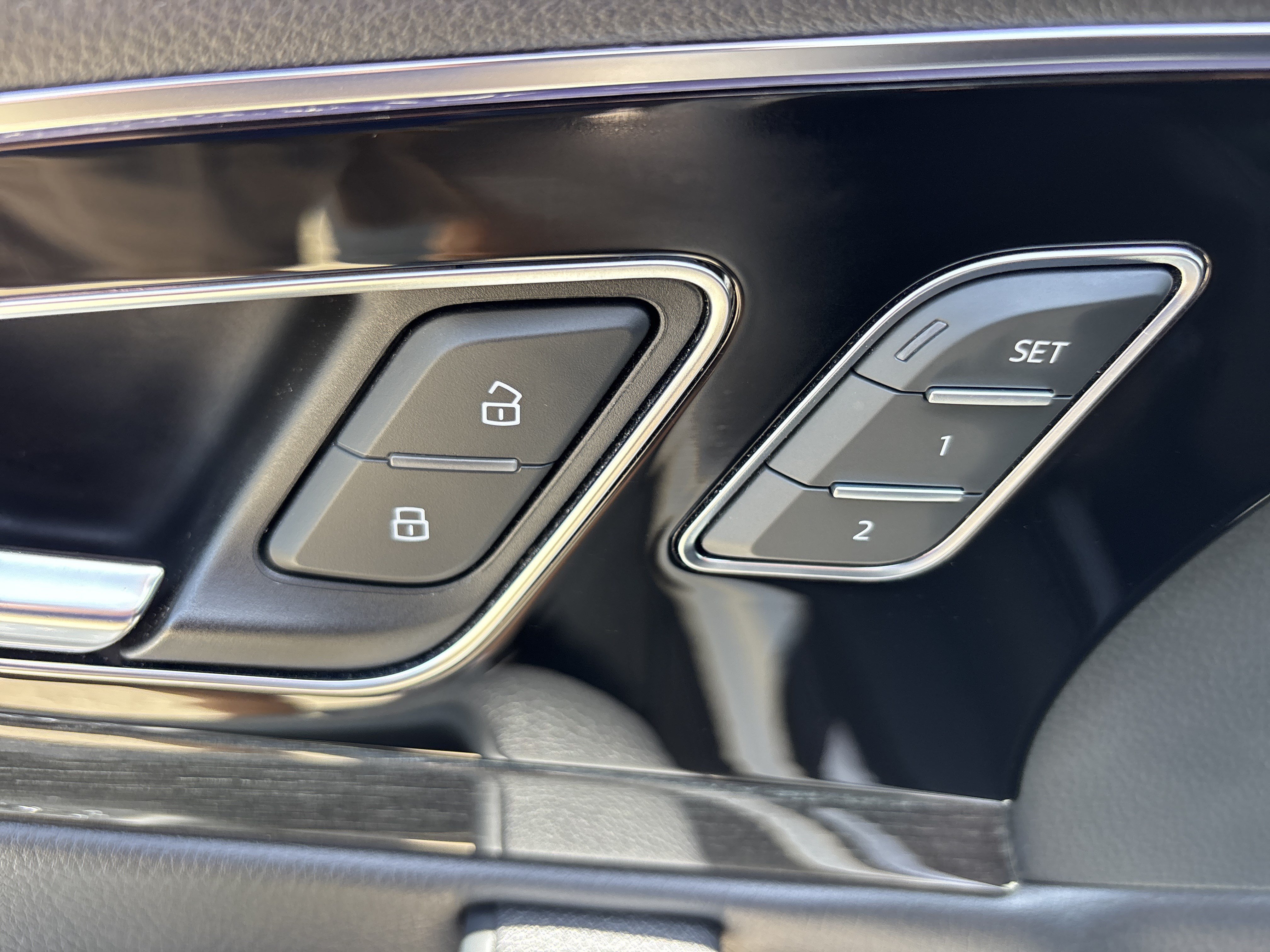 Used 2018 Glacier White Metallic Audi 3.0T Prestige AWD image 26