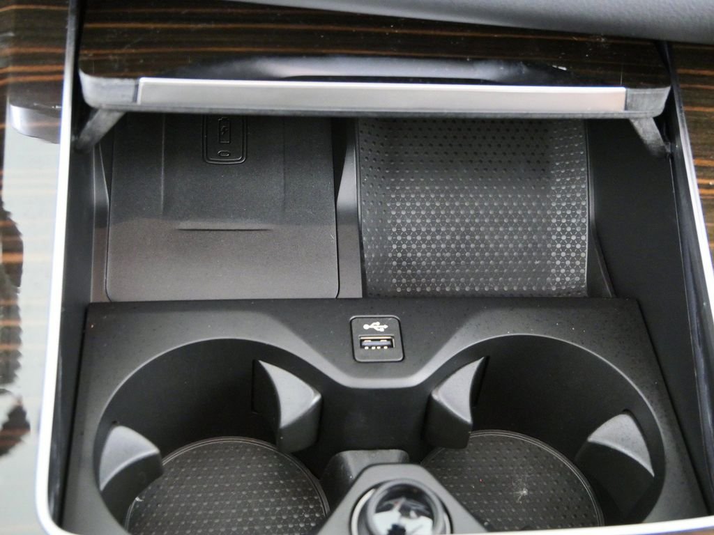 New 2026 Black Sapphire Metallic BMW xDrive40i image 46