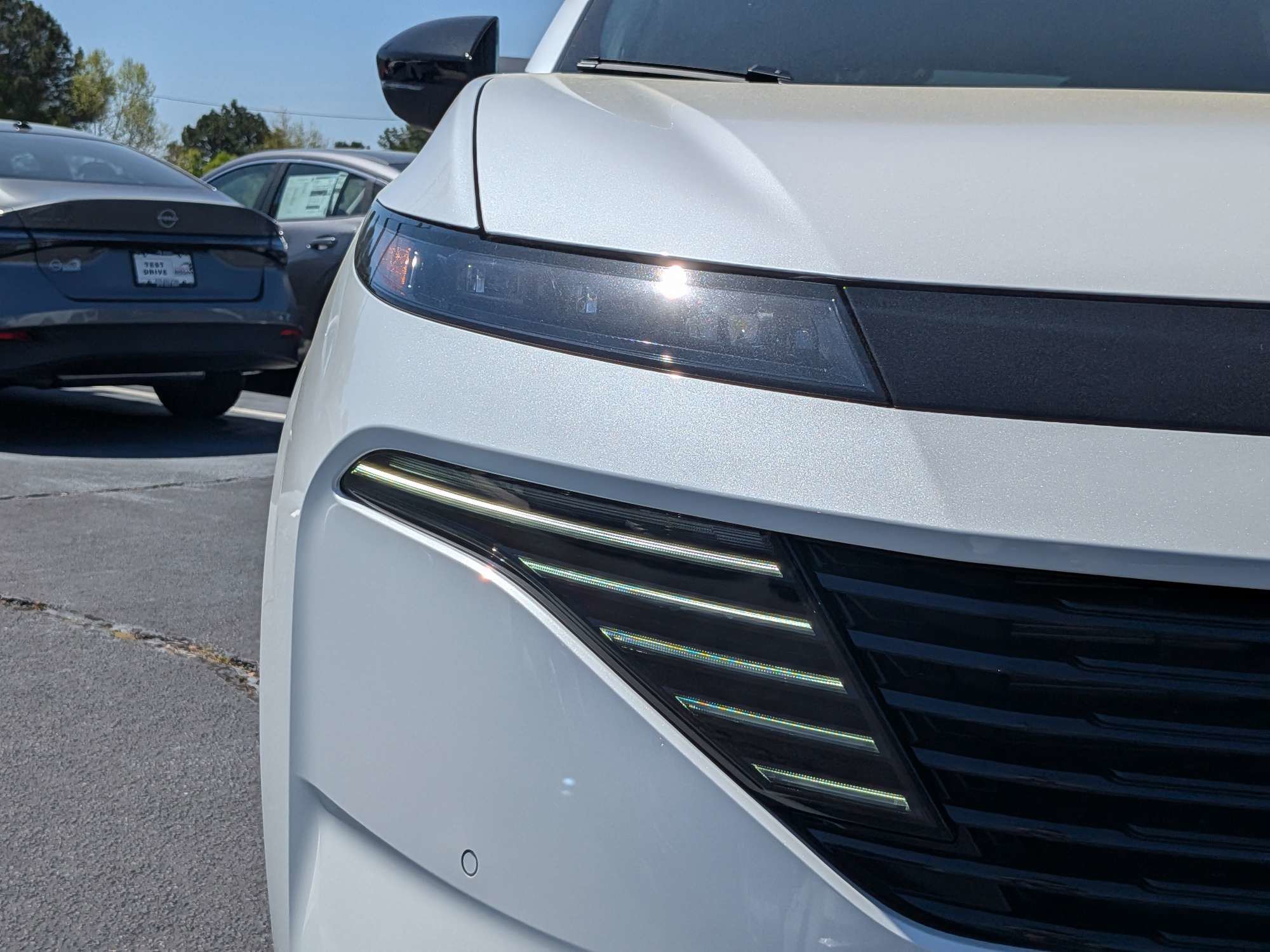 New 2026 White Nissan SL image 9