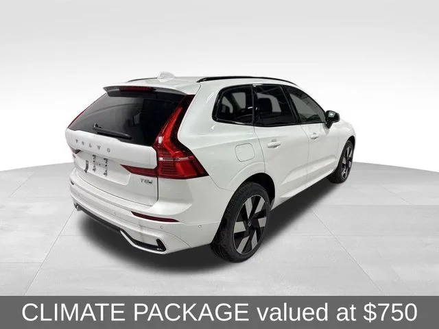 Used 2025 White Volvo T8 Plus image 7