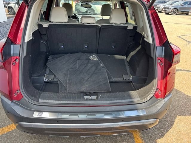 Used 2022 Scarlet Ember Tintcoat Nissan SL image 9