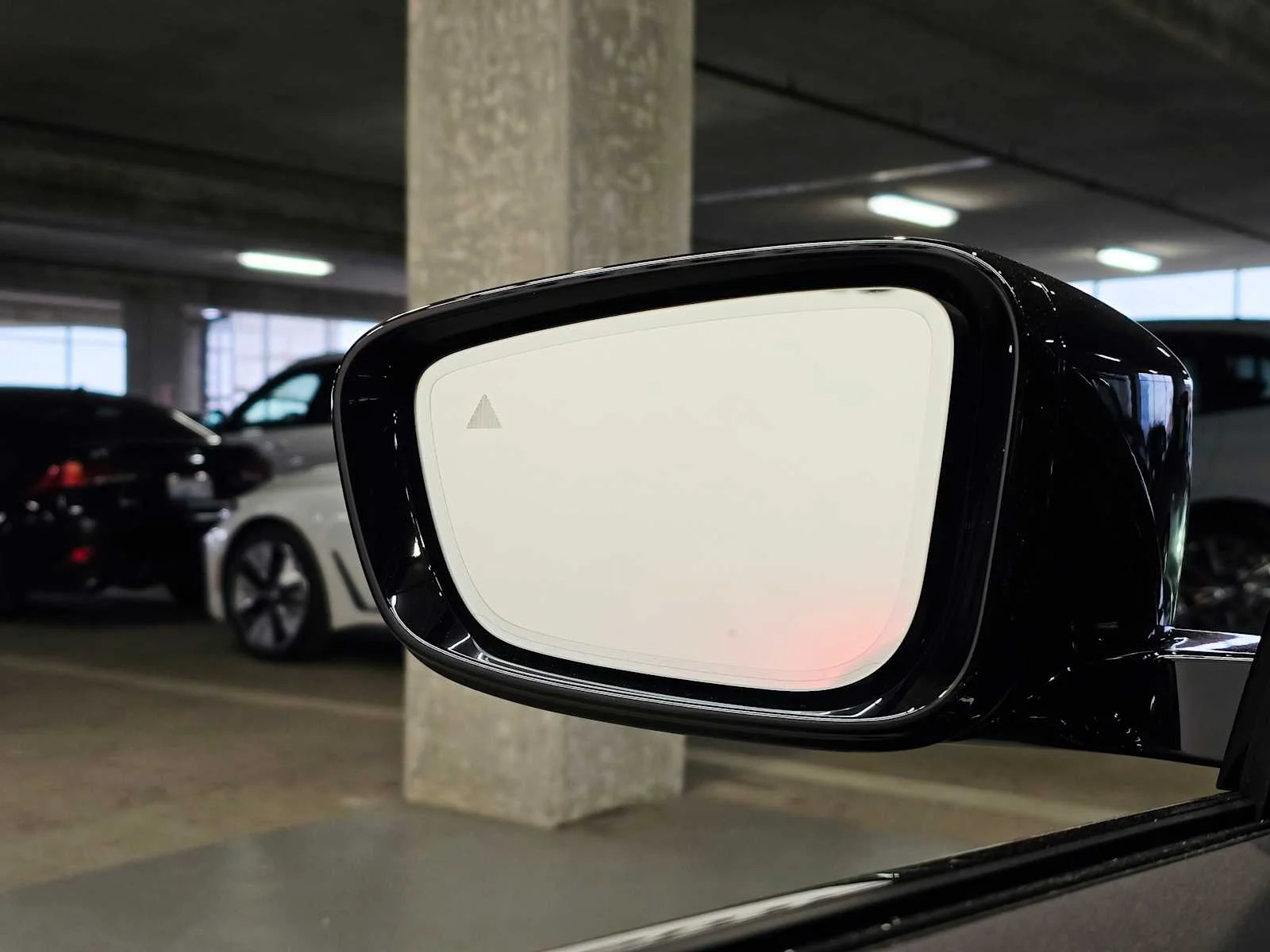 New 2026 Black Sapphire Metallic BMW xDrive40 image 22