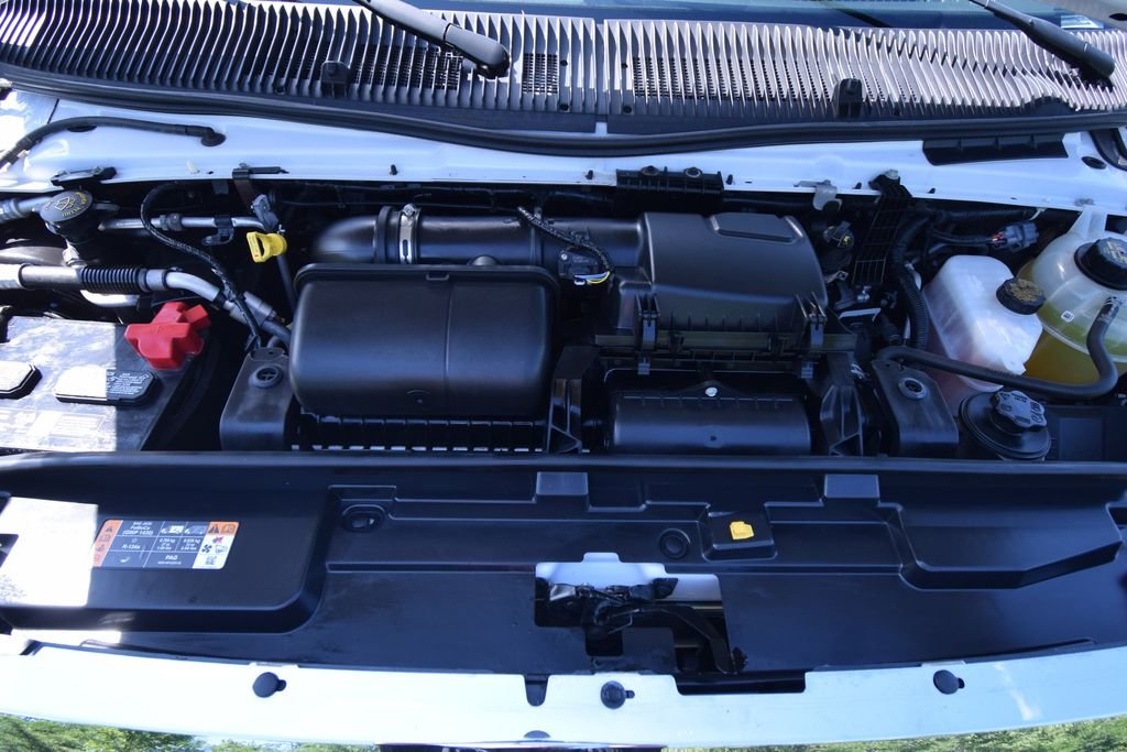 Used 2022 Oxford White Ford Base image 27