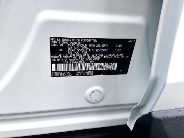 Used 2018 Super White Toyota LE image 33