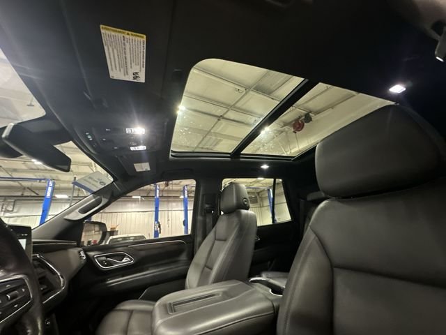 Used 2022 White Chevrolet Z71 image 20