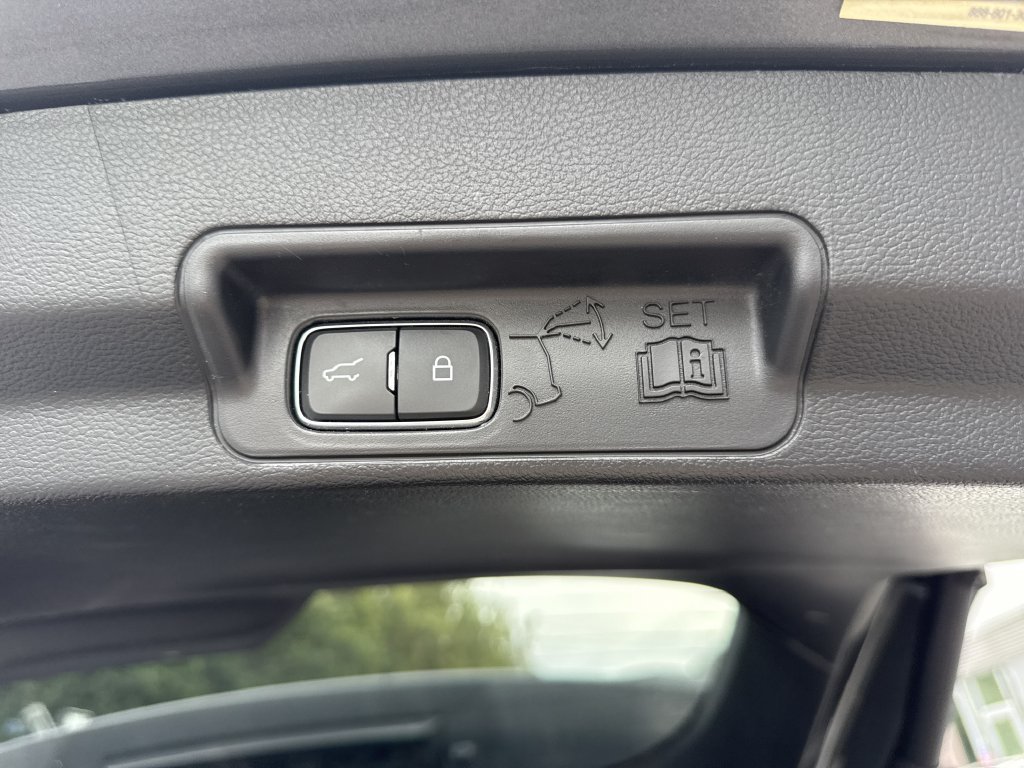 Used 2020 Gray Ford XLT image 34