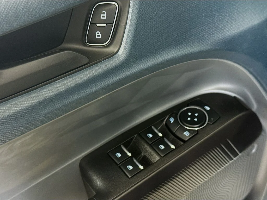New 2026 Oxford White Ford XLT image 17