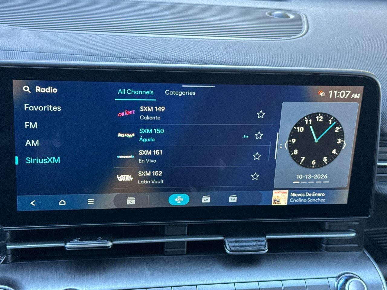 New 2027 Gray Hyundai SEL Sport FWD image 17