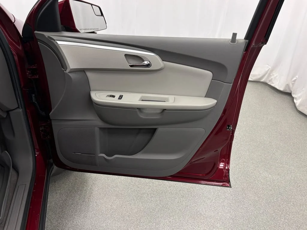 Used 2011 Red Jewel Tintcoat Chevrolet LT w/1LT image 29