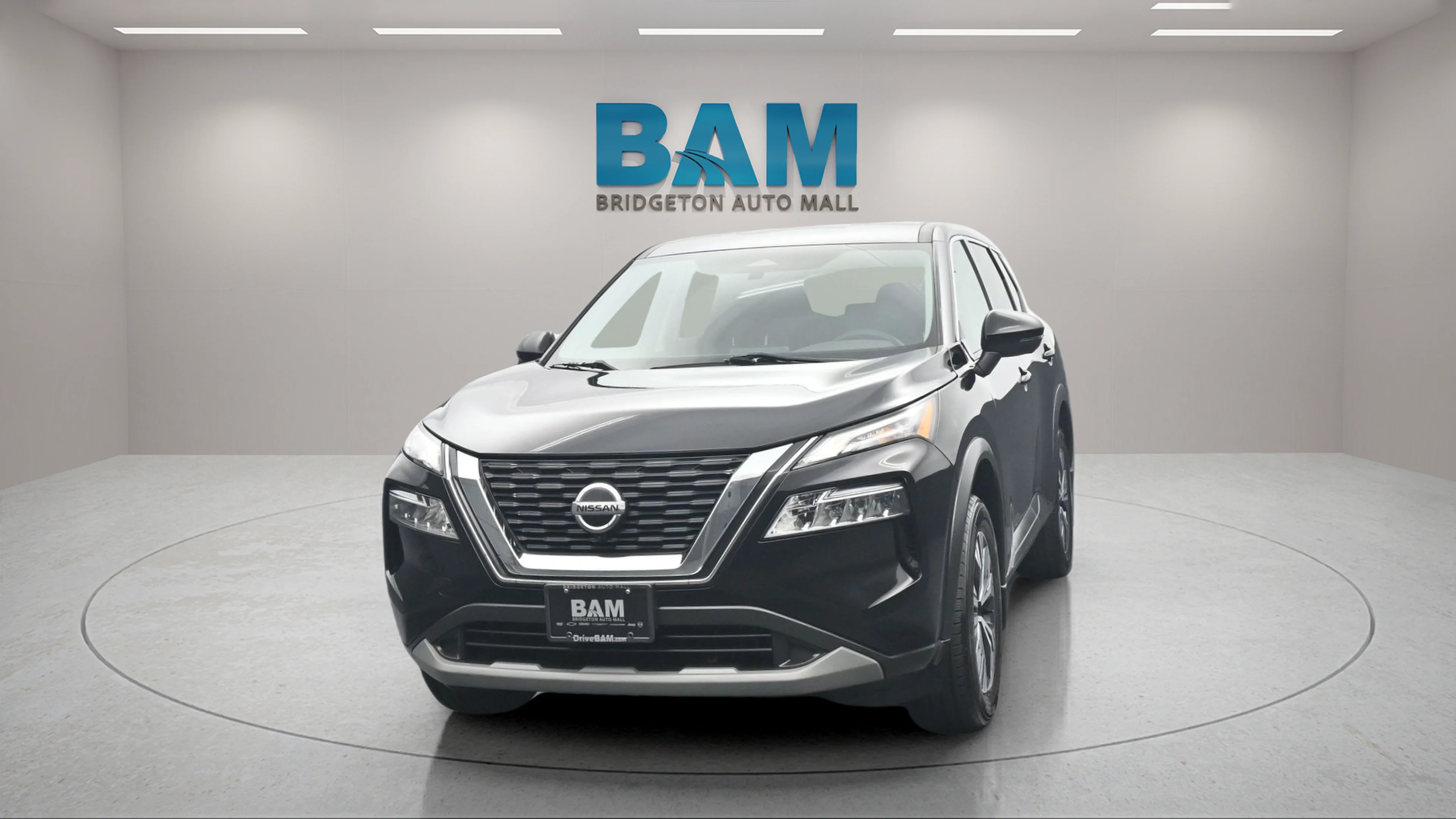 Used 2021 Super Black Nissan SV image 5