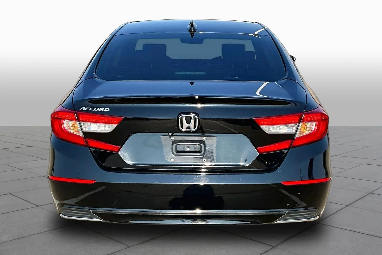 Used 2018 Crystal Black Pearl Honda EX-L 1.5T image 5