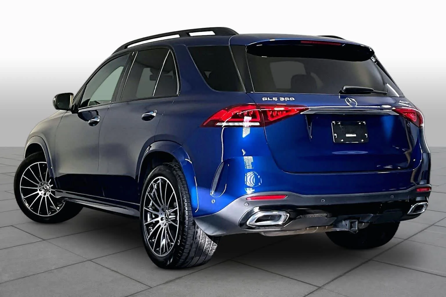 Certified Used 2022 Brilliant Blue Metallic Mercedes-Benz GLE 350 image 22
