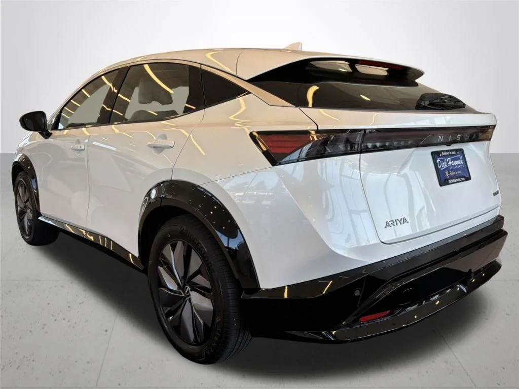 Certified Used 2024 White Nissan ENGAGE image 11