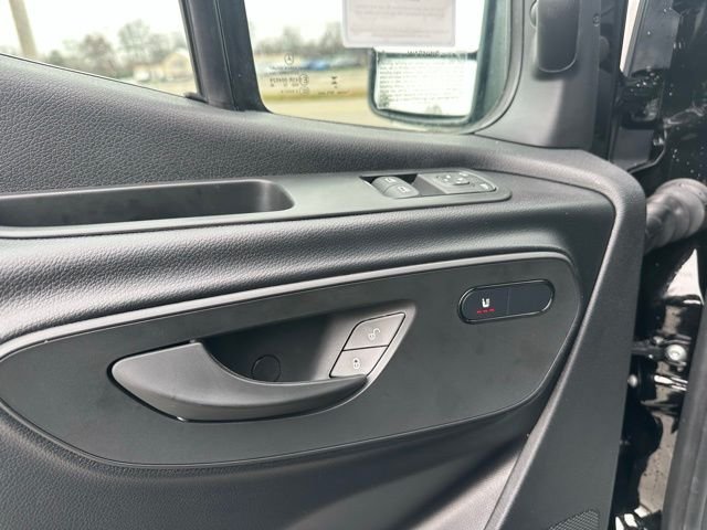 New 2026 Jet Black Mercedes-Benz 4500 image 13