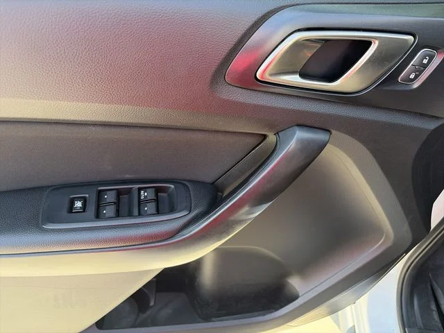 Used 2022 White Ford XLT image 17