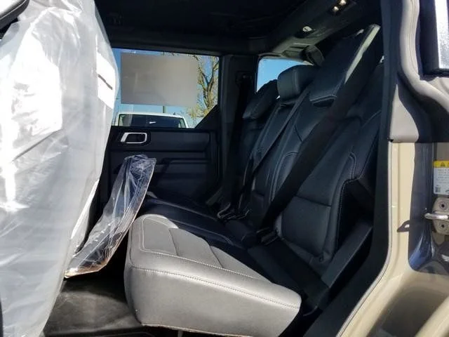 New 2025 Marsh Gray Ford Badlands® image 18