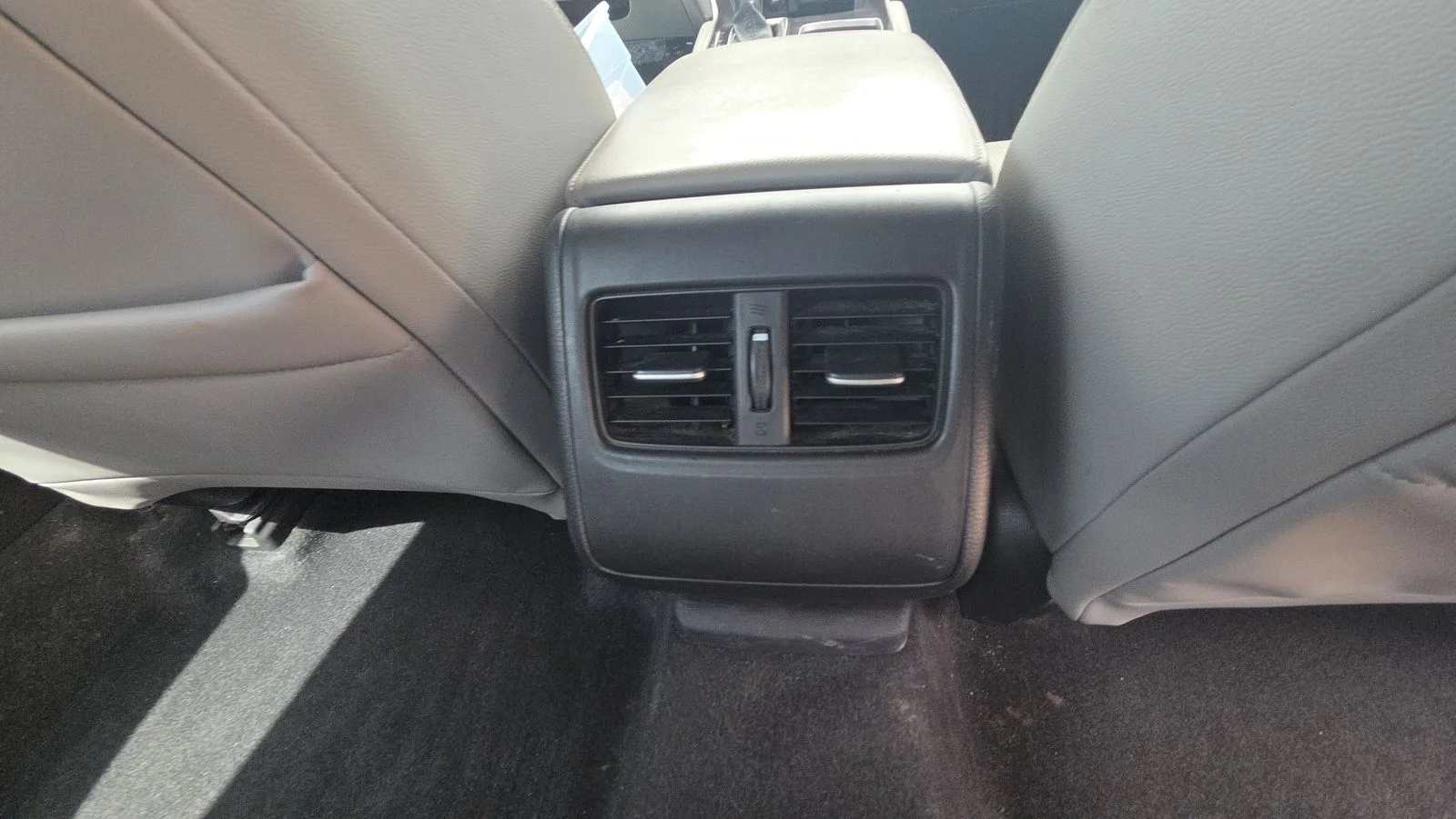 Used 2018 Gray Honda EX-L image 15