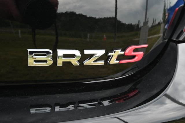 New 2026 CRYSTAL BLACK SILICA Subaru tS image 12