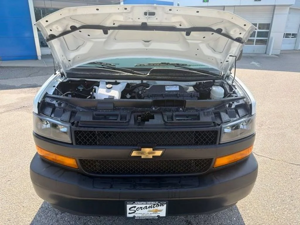 2025 Chevrolet Express Cargo Work Van - Photo 8