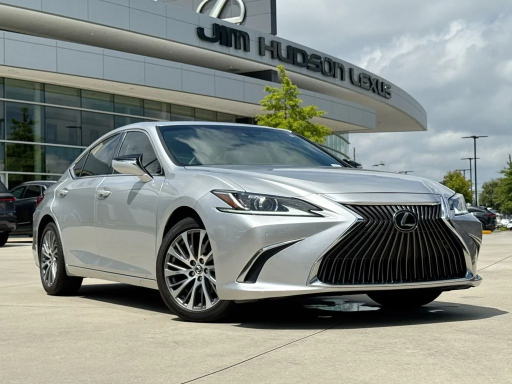Used 2019 Silver Lexus 350 image 1
