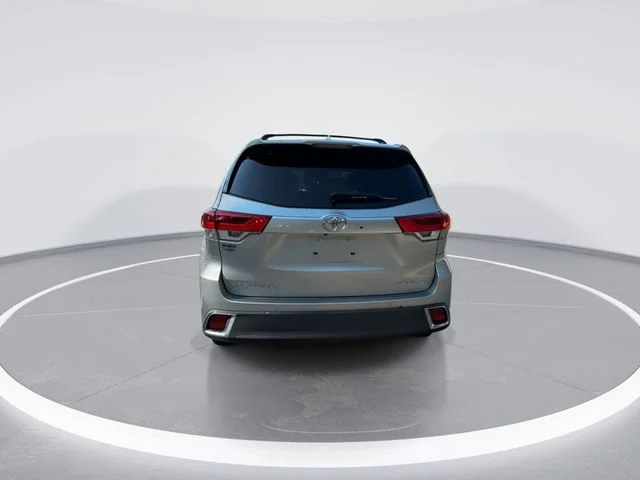 Used 2019 Silver Toyota Limited image 7