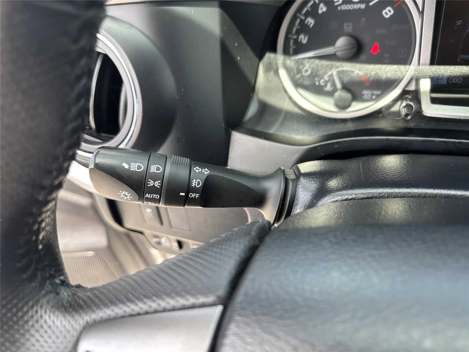 Used 2023 Ice Cap Toyota SR5 V6 image 20