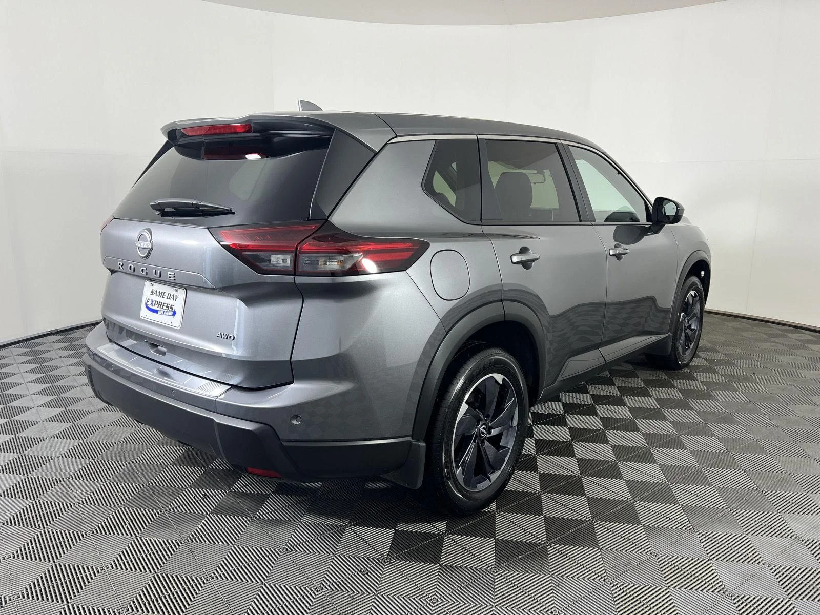Used 2025 Gy Nissan SV image 22