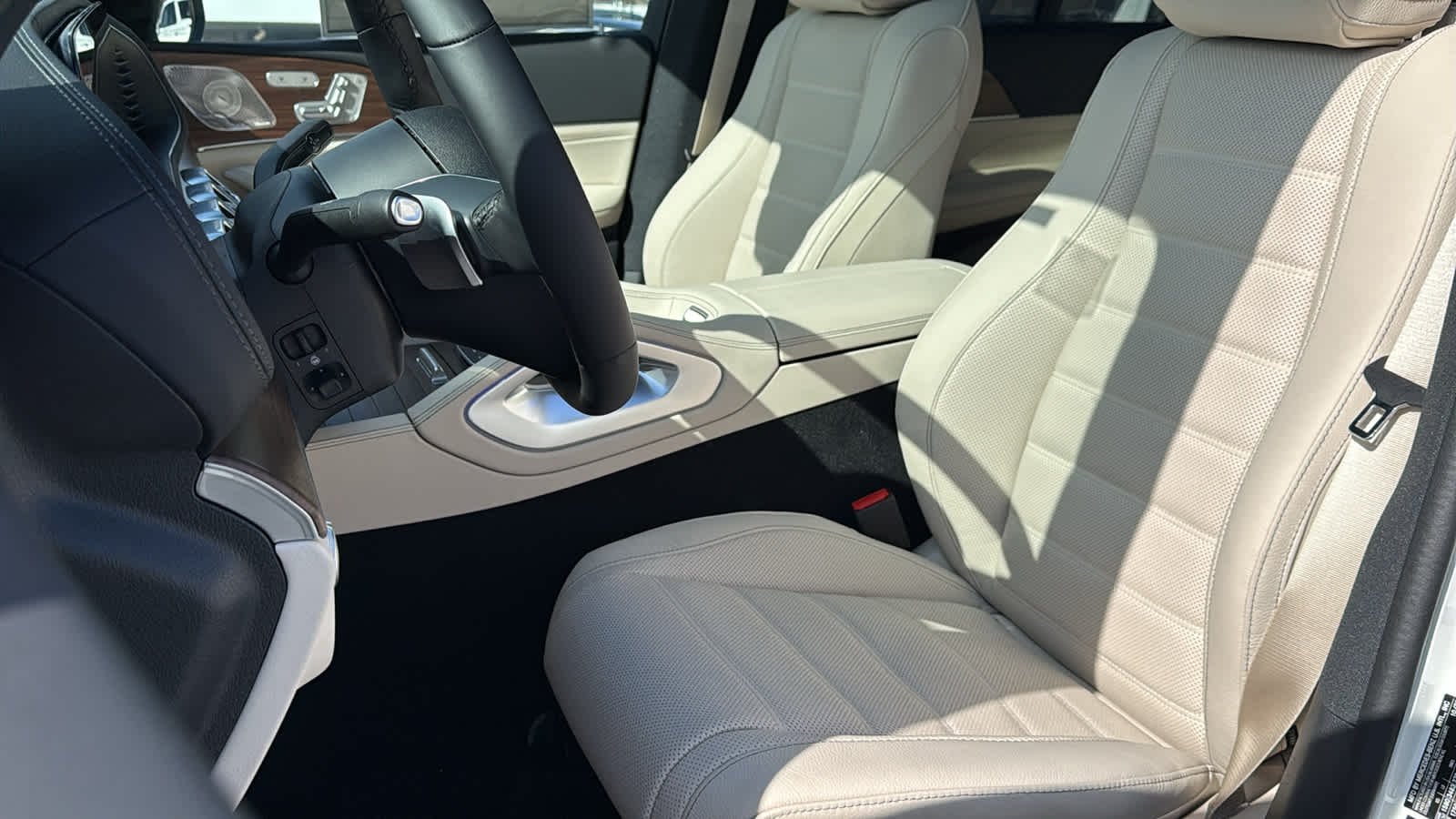 New 2026 Polar White Mercedes-Benz GLE 580 image 29
