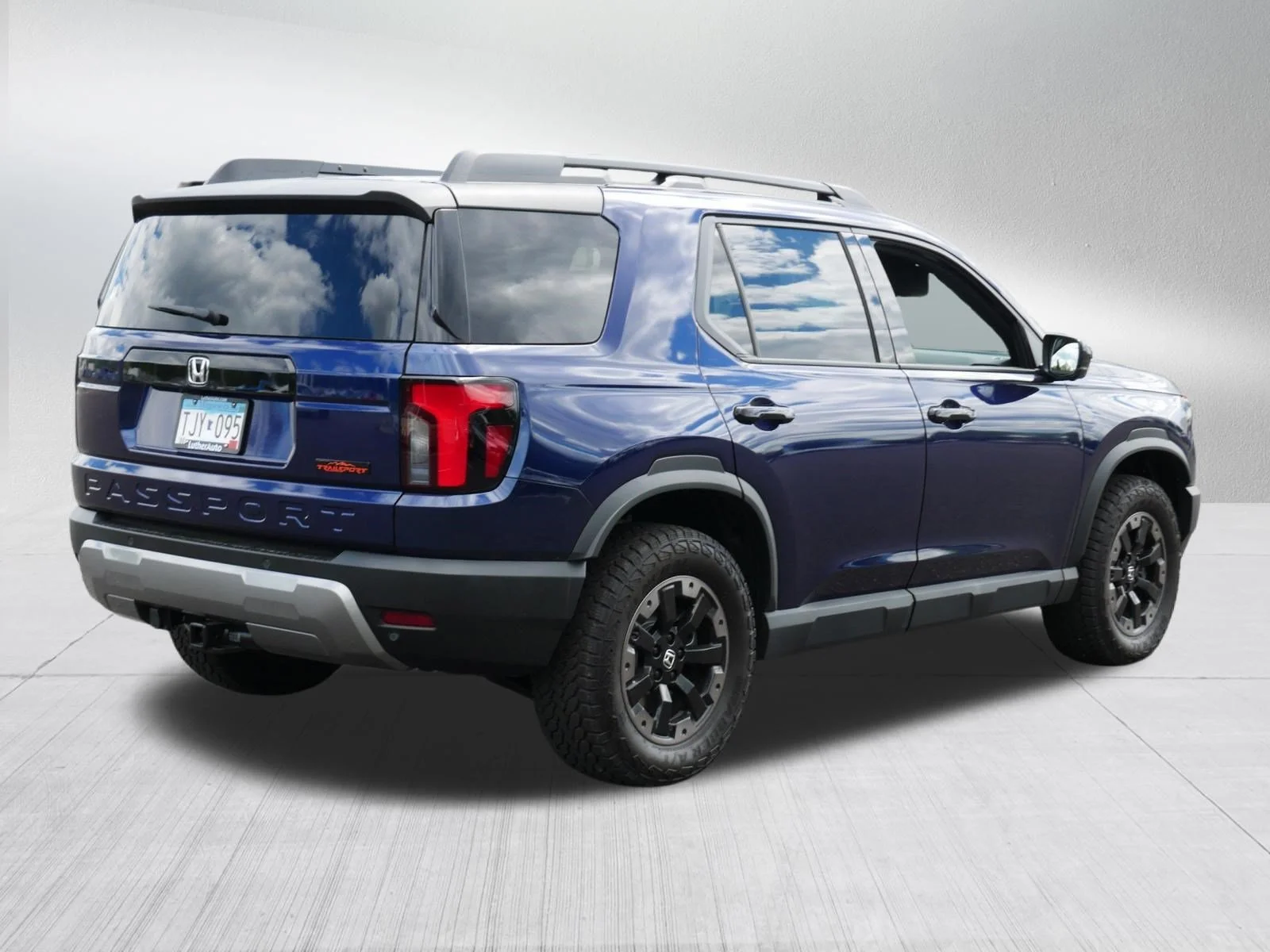 Certified Used 2026 Obsidian Blue Pearl Honda TrailSport Elite image 45