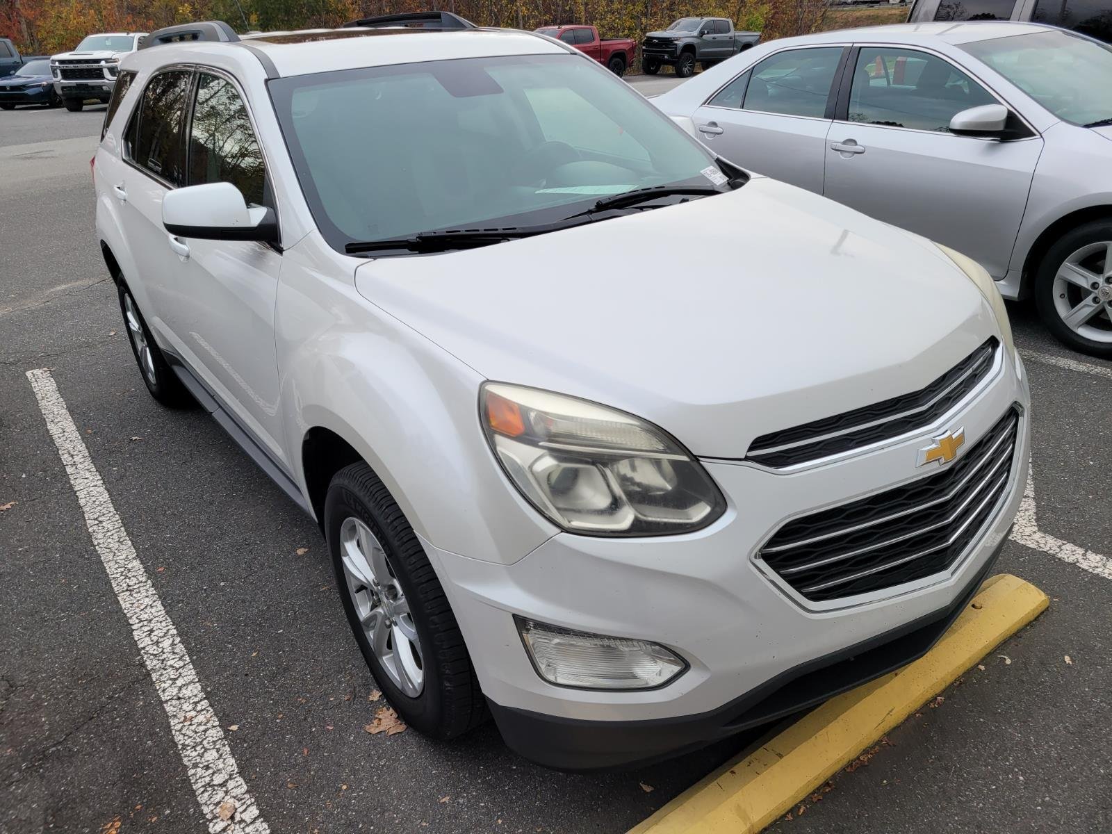 2016 Chevrolet Equinox LT photo 3