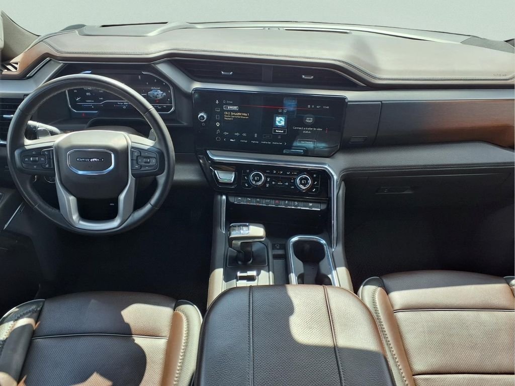 Used 2024 White GMC Denali image 10