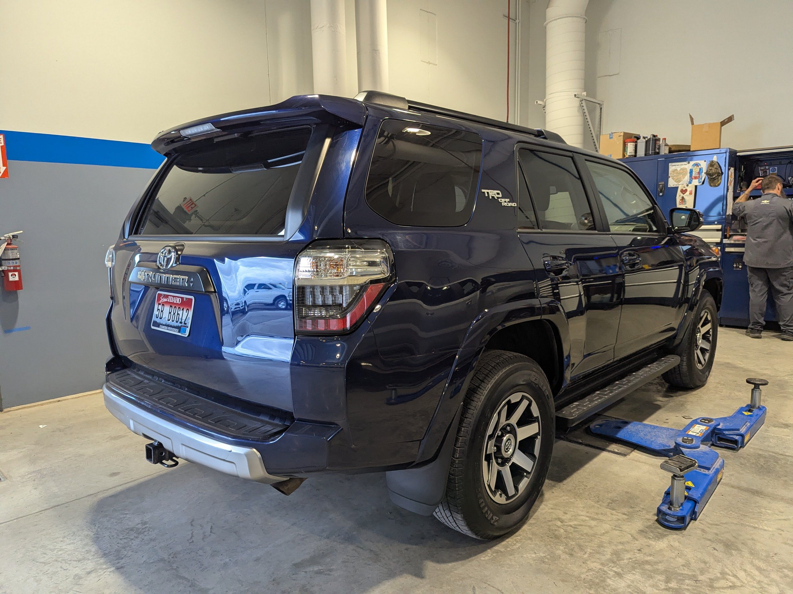 2020 Toyota 4Runner Off-Road - Photo 6