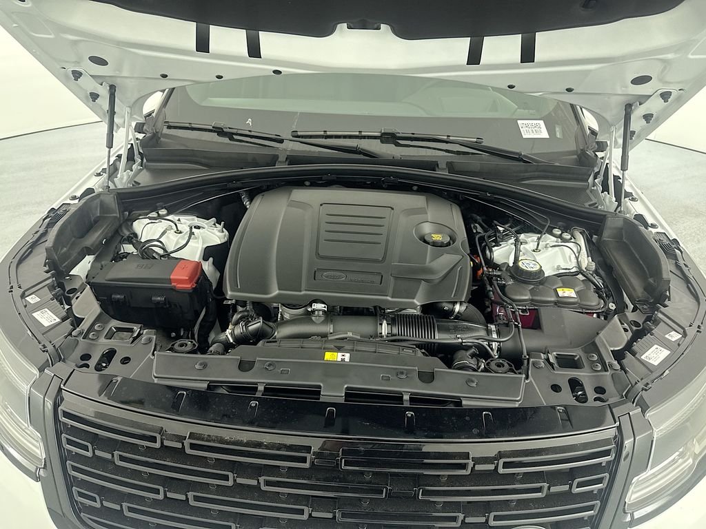 New 2026 Fuji White Land Rover Dynamic SE image 30