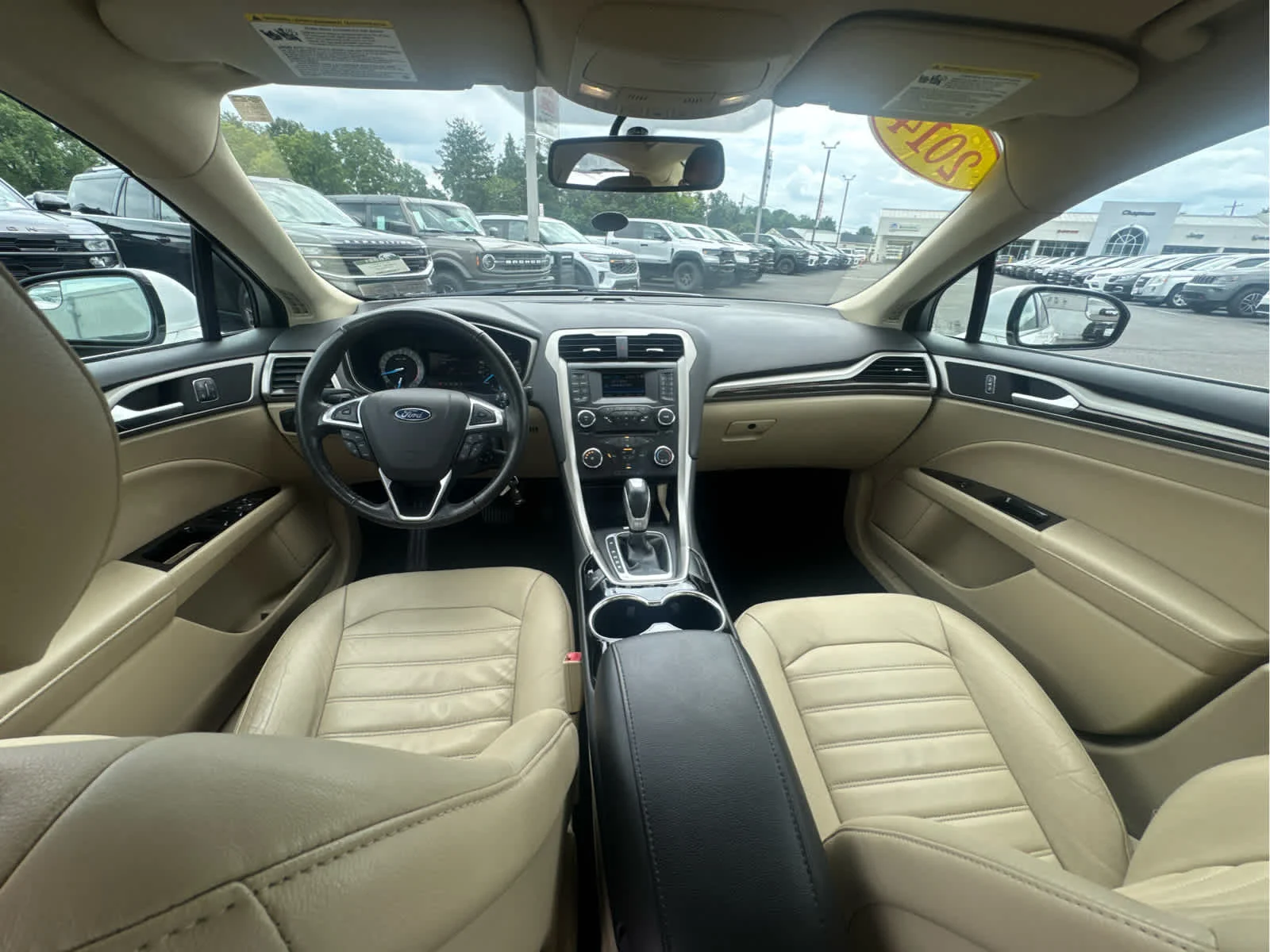 Used 2014 Oxford White Ford SE image 28