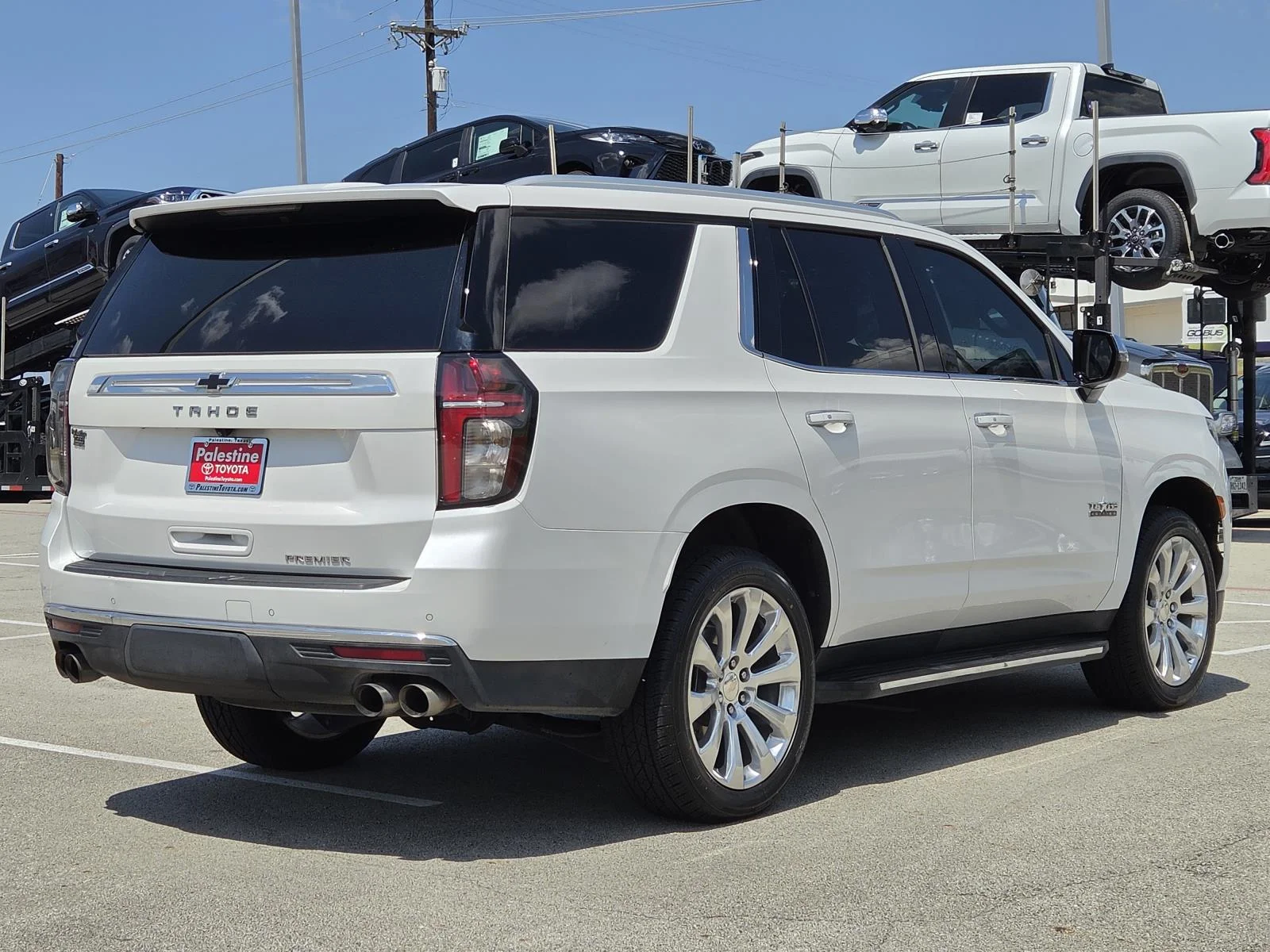 Used 2023 Summit White Chevrolet 2WD 4dr Premier image 4