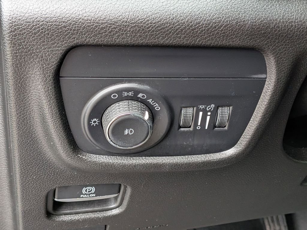 Used 2023 Black Jeep Limited image 16