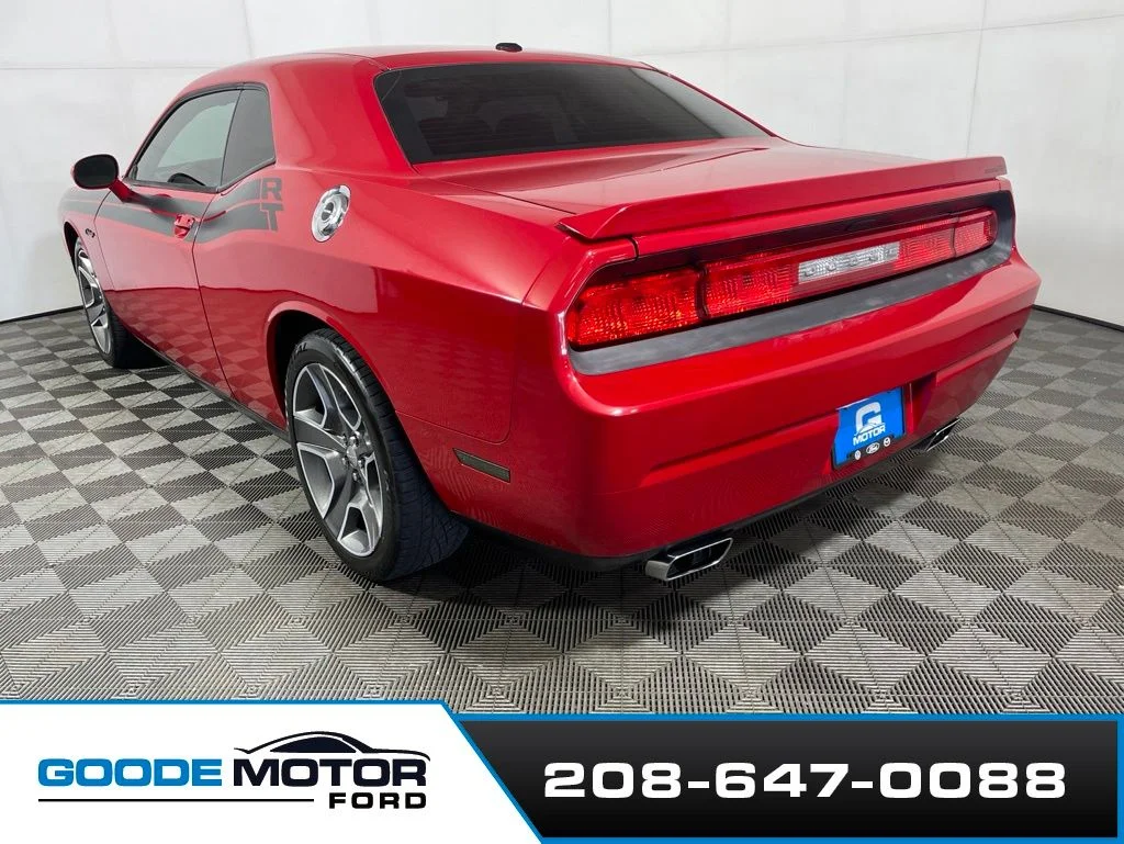 Used 2012 Redline 3 Coat Pearl Dodge R/T image 5