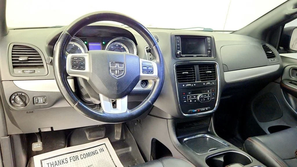 Used 2018 Black Onyx Crystal Pearlcoat Dodge GT Wagon image 12