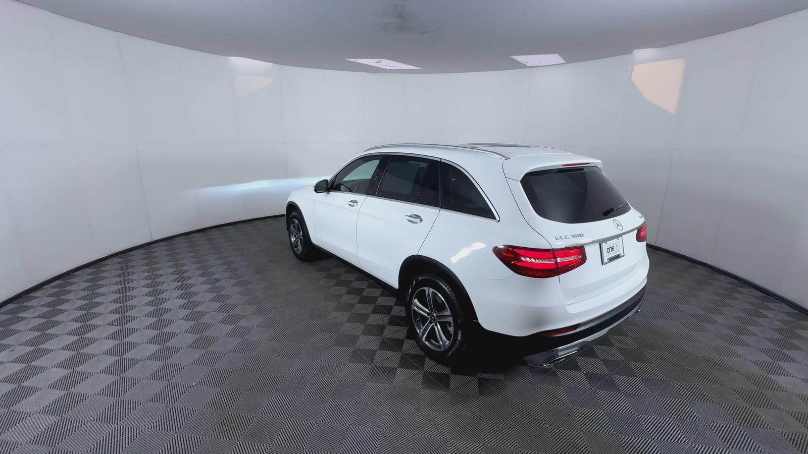Used 2019 Polar White Mercedes-Benz GLC 300 image 7