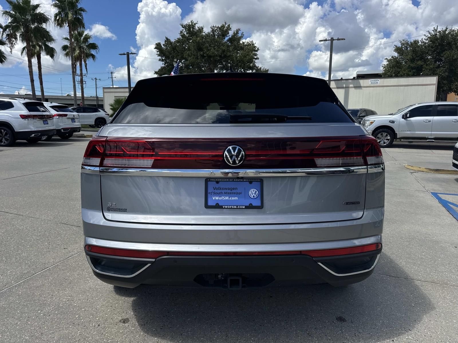 Used 2024 Silver Volkswagen 2.0T SE w/Technology image 6
